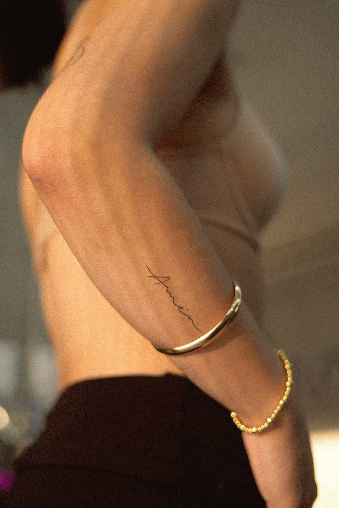 Tatuaje Fine line en Ink Fire, Mazatlán