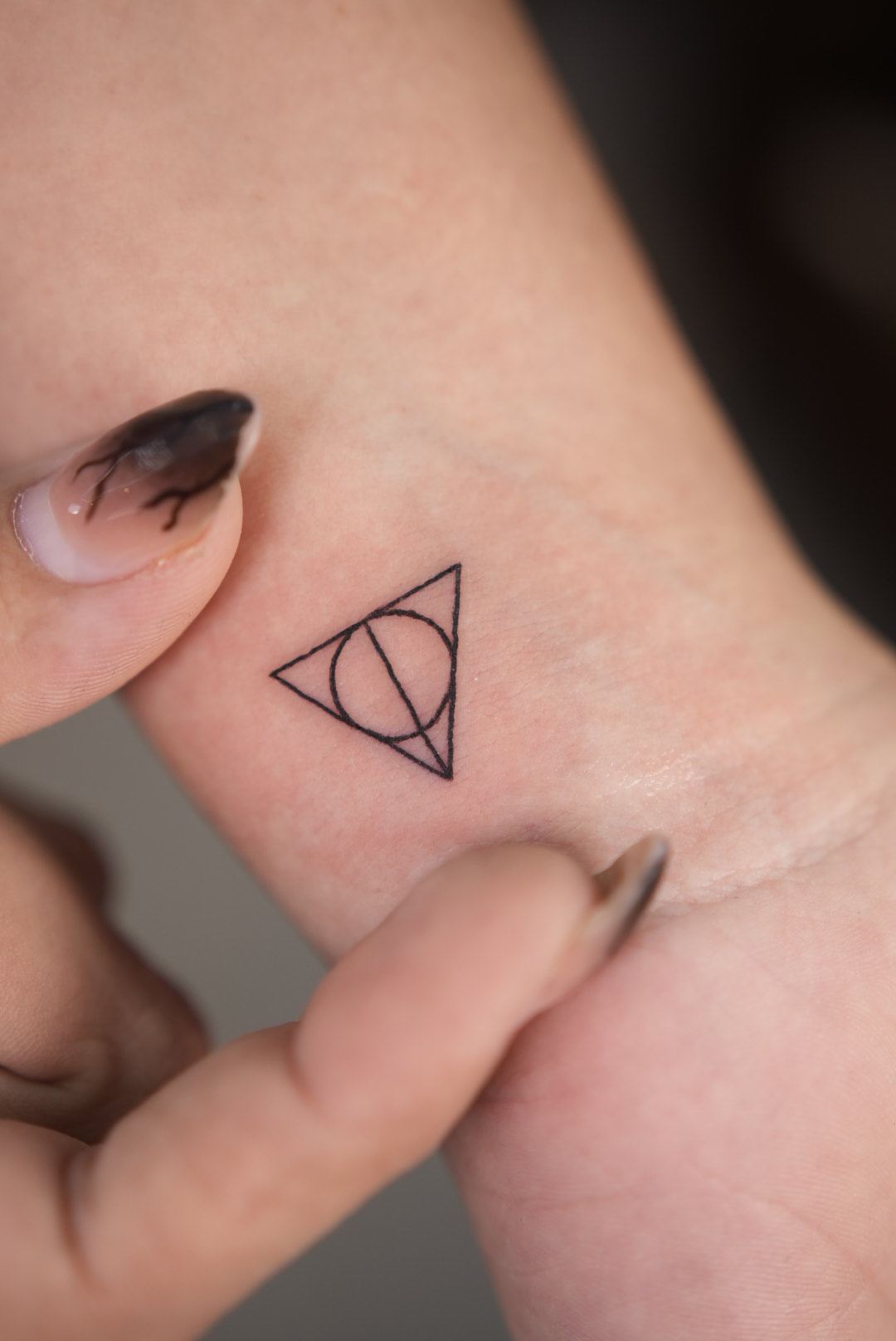 Tatuaje Fine line en Ink Fire, Mazatlán
