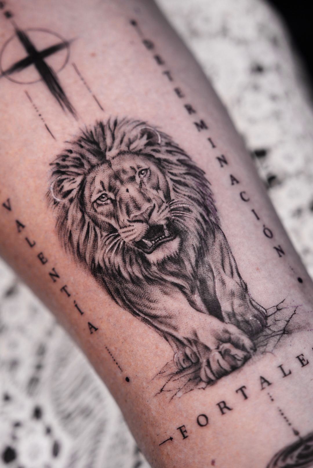 Tatuaje Microrrealismo en Ink Fire, Mazatlán