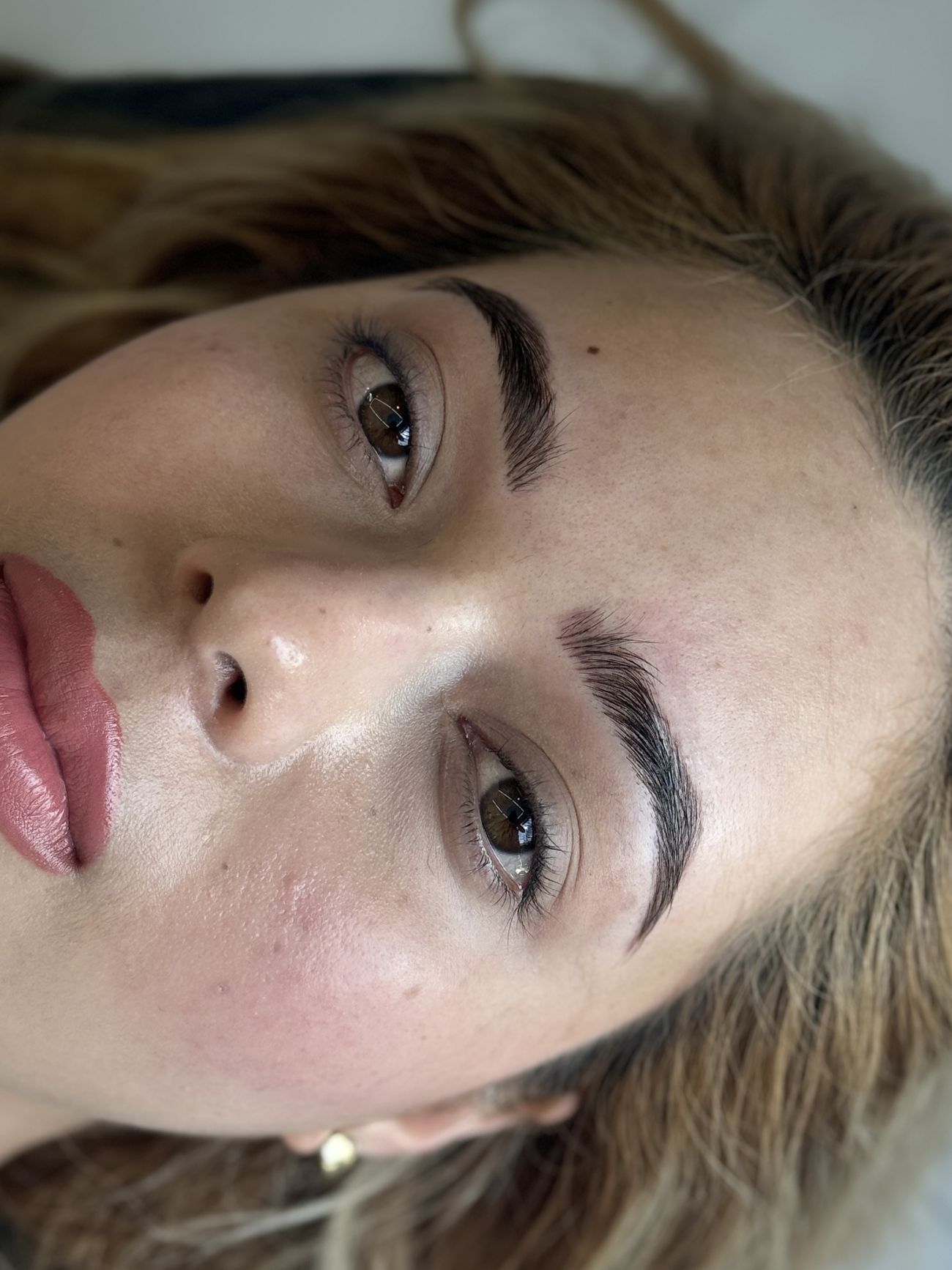 Cejas hechas en Ink Fire, Mazatlán